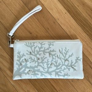 Sassy Saks White and Gray Coral Pattern Wristlet Hand Made in Maui NWOT